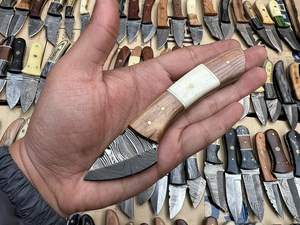 Cuchillo de Caza Mini OEM Personalizable con Hoja Fija, Cuchillo de Bolsillo con Mango de Madera, Acero de Damasco, Uso Industrial y al Aire Libre, para Minoristas - Product Image 3