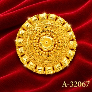 Ensemble de bijoux en alliage plaqué or avec pendentif cœur, décoré de strass filigranés, fait main, élégant, accessoire de mode - Product Image 4
