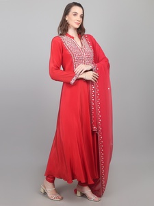 Estilo de moda tradicional, atuendo moderno para mujer, vestido largo Chudidar con Dupatta, estilo lujoso y glamuroso. - Product Image 1