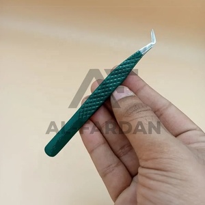 แหนบต่อขนตาแบบปลายเรียว 65 องศา สีเขียว ปลายไฟเบอร์ ทำจากสแตนเลสแข็งแรง รับทำโลโก้ แหนบสำหรับต่อขนตาวอลลุ่ม - Product Image 1