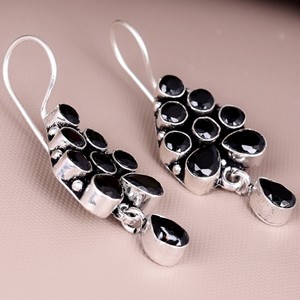 Pendientes Colgantes de Latón Plateado Antiguo con Ónix Negro y Engaste Bohemia, Hechos a Mano en India, Joyería de Declaración para Fiesta para Mujer - Product Image 4