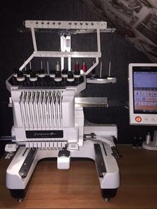 Máquina de Bordar Industrial Original Sellada Pr1000e de 10 Agujas - Product Image 2