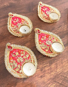 Juego de Diya Rangoli Floral Rojo y Dorado Hecho a Mano con Portavelas Decorativos para Decoración Festiva del Hogar, Decoración Diwali - Product Image 2