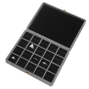 Boîte de rangement pour bagues japonaise rectangulaire à vingt compartiments avec coins arrondis et finition en velours 243x213x50mm - Product Image 1