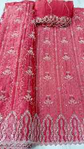 Tela de seda importada elegante con cuentas hechas a mano, material de diseñador ideal para vestidos de novia, sarees, lehengas, trajes de gala y conjuntos de fiesta. - Product Image 4