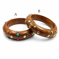 Bracelets en bois faits à la main avec clous en laiton et points colorés, bijoux artisanaux naturels