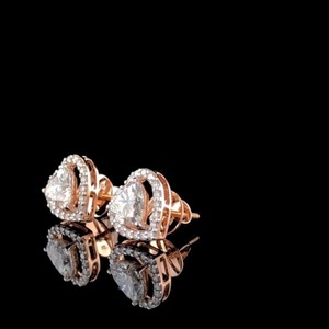 Pendientes de Diamante Cultivado en Laboratorio con Corte Corazón de 2.40ct, Oro de 14K, Certificado IGI, Regalo para Mujer para Aniversario de Bodas o Fiesta - Product Image 5