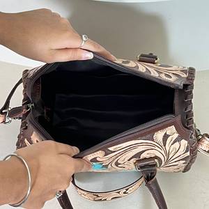 Nueva Llegada, Bolsos de Mano Cruzados de Cuero con Diseño Floral Hecho a Mano, Bolsos de Viaje Deportivos de Gran Capacidad - Product Image 6