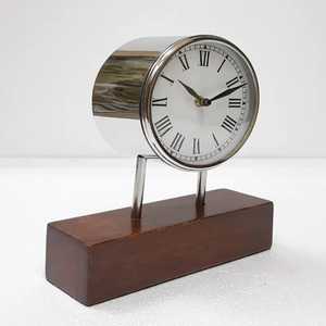 Reloj de Escritorio Redondo Dorado Metálico Moderno, Base Compacta con Espejo, Reloj Despertador Analógico de Mesa, Reloj de Cuarzo Silencioso para Mesa de Noche - Product Image 3