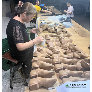 รองเท้าแจ๊สแบบสวม Dynadans สีกากี สำหรับผู้หญิง หนังแท้ ผลิตในสหรัฐอเมริกา - Product Image 6