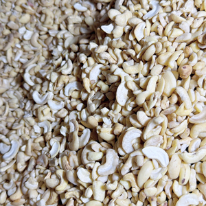 Wholesale Cheap Broken Kaju In Bulk Santigo Cashew <b>Nuts</b> Kaju <b>Kernel</b> Cashew <b>Nuts</b> Customized Cutting Size - Product Image 1