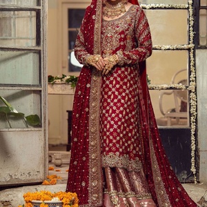 Ropa de satén de seda para festival, trajes de shalwat de terciopelo de colección de lujo, trajes de salwar paquistaní indio personalizados, nuevos diseños - Product Image 1