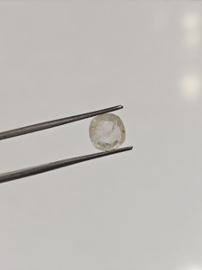 Saphir blanc naturel poli de coupe ovale, 2,71 carats, certifié par un tiers, œil de chat, conception exclusive AJ Gems - Product Image 4
