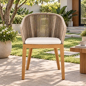 Apportez une touche d'élégance naturelle à l'extérieur avec une chaise en teck conçue pour le confort, la durabilité et un attrait intemporel. - Product Image 1