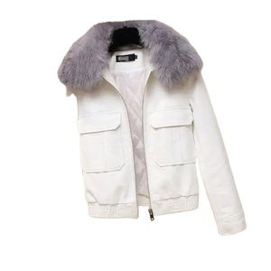 Chaqueta Mujer Otoño PU Chaqueta corta de cuero Cuello de piel grande Grueso Negro Blanco Abrigo de invierno Ropa de locomotora - Product Image 4