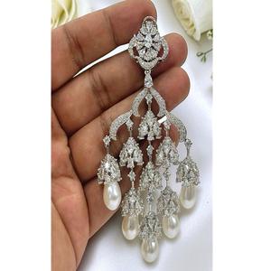 Boucles d'oreilles fantaisie de qualité supérieure en laiton plaqué argent avec pierres en zircon, style tendance, pour mariage, soirée, femme - Product Image 2