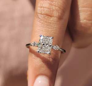 Anillo de Compromiso Solitario con Diamante Cultivado en Laboratorio de Alta Calidad, Corte Esmeralda, 1 Quilate, Oro Blanco Sólido, Sin Níquel, Sin Plomo, Joyería para Mujer - Product Image 5