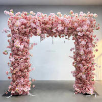 Arche de mariage personnalisée |   Arrangement de fleurs en soie pour la décoration de cérémonie