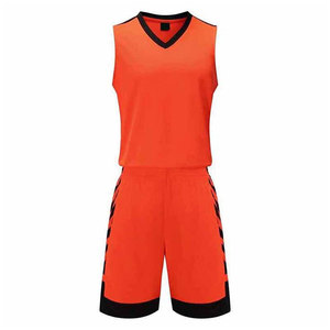 Uniforme de baloncesto personalizado de nuevo estilo hecho en Pakistán con accesorios, 100% poliéster. - Product Image 1