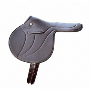 Silla de montar de carreras de cuero ligera y duradera para entrenamiento y uso en pista, tipo Half Tree, estilo inglés. - Product Image 1