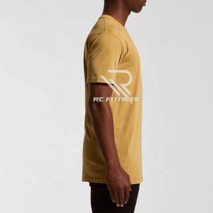 Le T-shirt ApexFit pour homme, modèle Staple Curve, est conçu avec précision, alliant confort et style. - Product Image 4