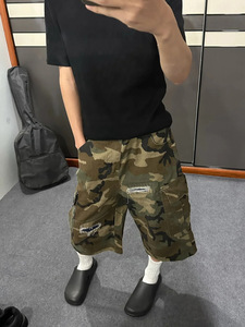 Nouveau <span class=keywords><strong>short</strong></span> cargo <span class=keywords><strong>homme</strong></span> été 2026 – Qualité supérieure, coupe ample, multi-poches, style rétro décontracté, en <span class=keywords><strong>jean</strong></span> délavé coupe droite - Product Image 4