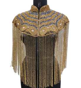Cape de soirée perlée de créateur avec longues franges, idéale pour la vente en gros - Product Image 3