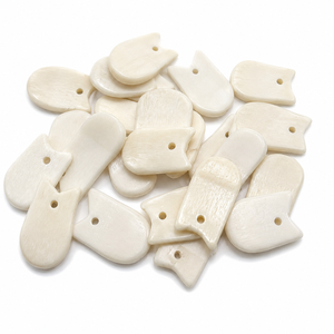 Dientes de Alce Naturales para Joyería Tribal, Accesorios de Artesanía, Cuentas para Manualidades, Moda y Creaciones Decorativas Hechas a Mano - Product Image 1