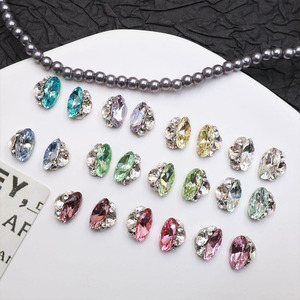 Adornos de <span class=keywords><strong>Uñas</strong></span> de Cristal Ovalados, Diseño de Corona con 3 Piedras Decorativas, Base de Metal Plateado, Cristal Plano, Estilo Real - Product Image 2