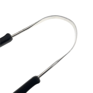 Grattoir à langue pour enfants et adultes, réutilisable, en métal et avec manche en silicone - Product Image 2