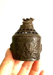 Brûleur d'encens Bakhoor classique pour la maison avec un design décoratif pour l'utilisation du bois d'Oud - Product Image 6