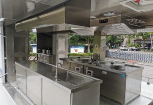 Camión de Comida Móvil de Alta Resistencia – Cocina de Campo de Gran Capacidad para Eventos al Aire Libre y Servicios Comunitarios - Product Image 2
