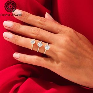 Bague de fiançailles Charm_Jewells pour femme en argent plaqué or avec moissanite taille coussin, sertissage classique à griffes, bande pavée, certifiée IGI - Product Image 3