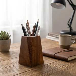Pot à crayons octogonal en bois de noyer – Porte-crayons de bureau - Product Image 1