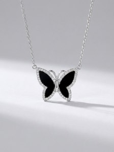 Collar con colgante de mariposa de plata 925 con moissanita para mujer - Product Image 6