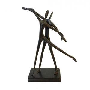 Sculpture en aluminium coulée à la main façonnée par la tradition, l'imagination, des contours fluides et une excellence artistique moderne - Product Image 4