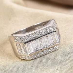 Anillo de diamantes de corte baguette de lujo para hombre, chapado en oro blanco, estilo hip hop, joyería llamativa para boda. - Product Image 1