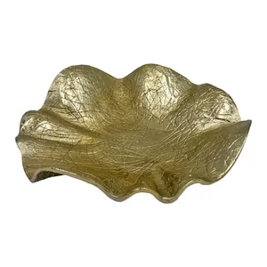 Nouvelle coupelle en métal design avec bordure organique irrégulière et surface artisanale pour la décoration intérieure de luxe, coupelle à fruits de luxe - Product Image 2