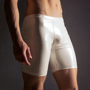 Shorts de compression en cuir PU pour hommes, style urbain, couleur unie, pour le yoga et le cyclisme, coupe-vent et respirant - Product Image 1