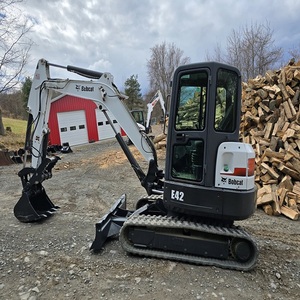 Mini-excavatrice Bobcat E42, poids opérationnel, pompe hydraulique, moteur, capacité de la benne de 1,15 m, engrenage, moteur, boîte de vitesses, roulement, PLC - Product Image 2
