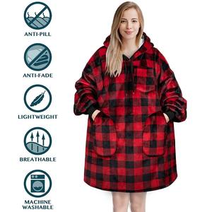 เสื้อคลุมฮู้ดดี้ผ้าโพลีเอสเตอร์ลายการ์ตูนแบบยาวพิเศษสั่งทำขายส่ง ผ้าห่มคลุมตัวขนาดใหญ่สำหรับฤดูหนาว - Product Image 6