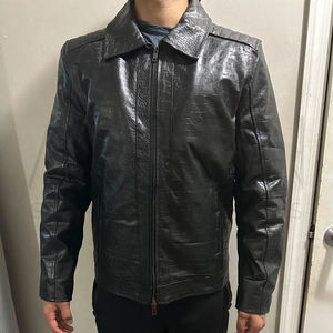 Veste en cuir PU noir pour homme, col rabattu, fermeture éclair, motif crocodile embossé, style motard, vêtement d'automne - Product Image 1