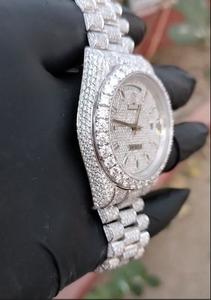 นาฬิกาอัตโนมัติรุ่นลิมิเต็ดอิดิชั่นสุดหรูหุ้มทองคำขาว ประดับเพชรเต็มหน้าปัดและขอบตัวเรือนแบบพิเศษ - Product Image 4