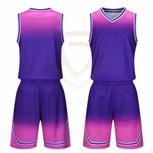 Uniforme de Baloncesto Reversible de Malla Estampada al por Mayor, Nombres de Equipos Personalizados, Uniforme de Baloncesto Transpirable Antibacteriano - Product Image 1