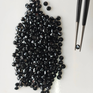 สปิเนลสีดำธรรมชาติ 3 มม. ทรงกลมเจียระไนแบบบริลเลียนท์ คุณภาพดีที่สุด พลอยเม็ดเดี่ยวสำหรับทำเครื่องประดับ ผลิตภัณฑ์จากเรดเมาน์เทน เจมส์ - Product Image 2
