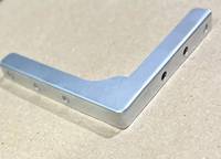 Support en acier inoxydable en forme de L de haute qualité et durable pour applications industrielles, fixation d'angle, trous pré-perforés, finition zinc/poudre