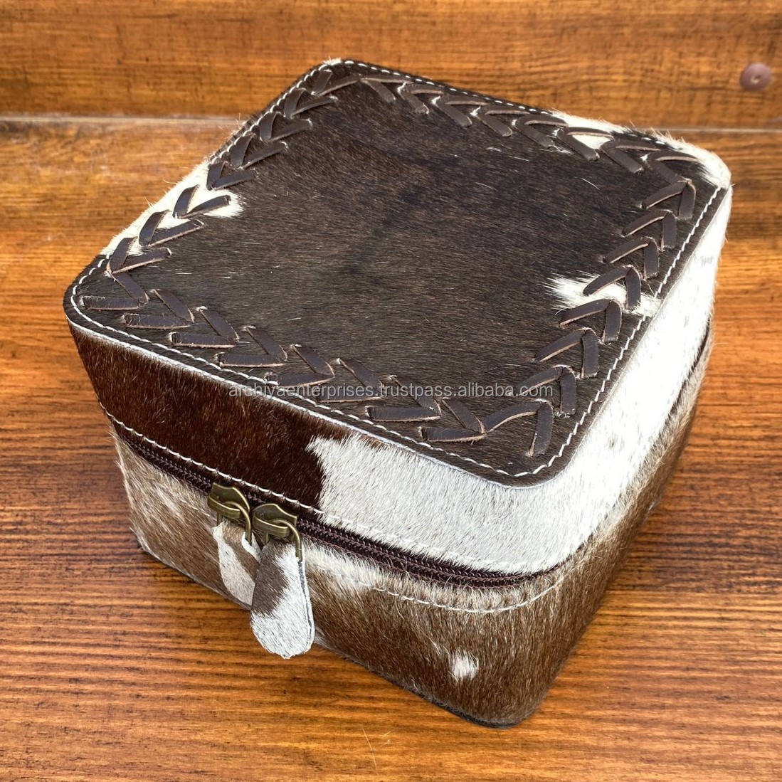 สีน้ำตาล