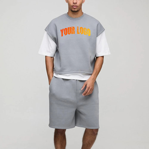 Conjunto de dos piezas para hombre, camiseta y pantalones cortos de algodón transpirable con logo personalizado, ropa cómoda para el verano con talla y logo personalizados. - Product Image 3