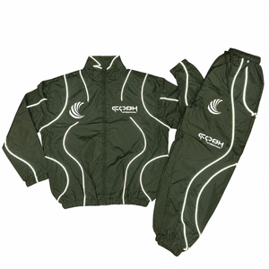 Conjunto Deportivo Unisex Verde Oscuro, Chaqueta con Cierre Completo, Ligero, de Poliéster, Diseño Deportivo con Ribete Blanco y Logotipo, Conjunto de Dos Piezas - Product Image 1