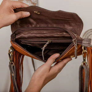 Sac bandoulière vintage pour femme en cuir véritable avec franges et pompons, marron et blanc, résistant à l'eau - Product Image 4